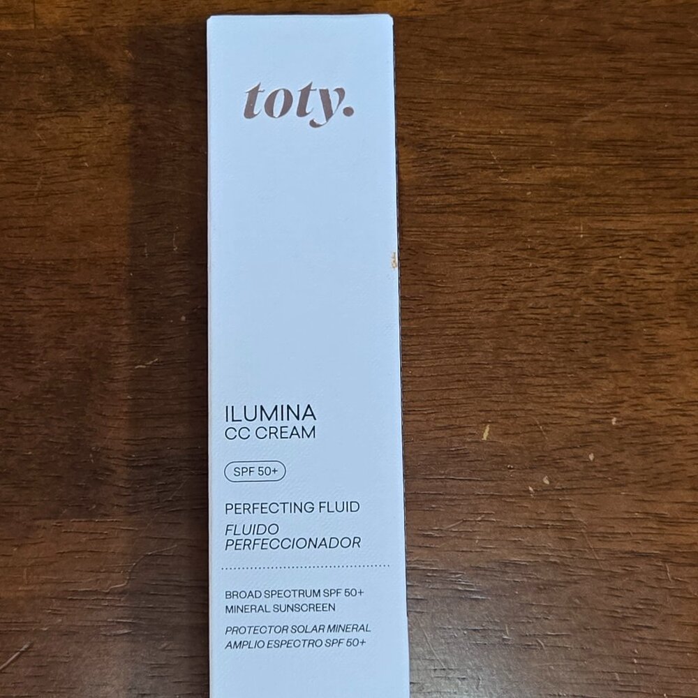 Toty Ilumina CC Cream Mineral Sunscreen 5W2